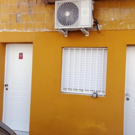 Estudio Encantador Cerca Del Carrefour Rosaleda 1 Málaga Kültér fotó